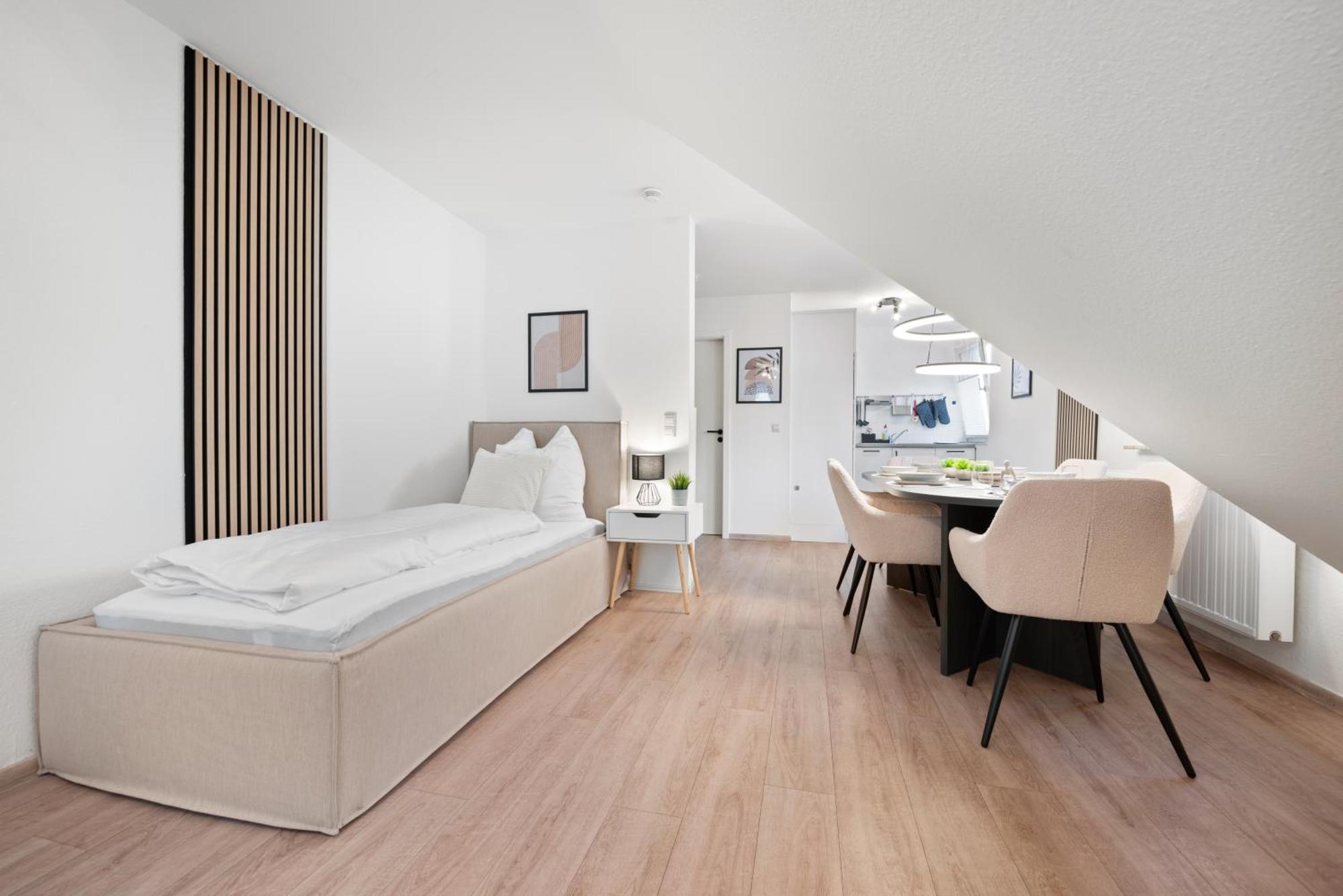 Malu Rooms - Im Stadtzentrum, Smarttv, Netflix, 24H Checkin Людвигсбург Экстерьер фото